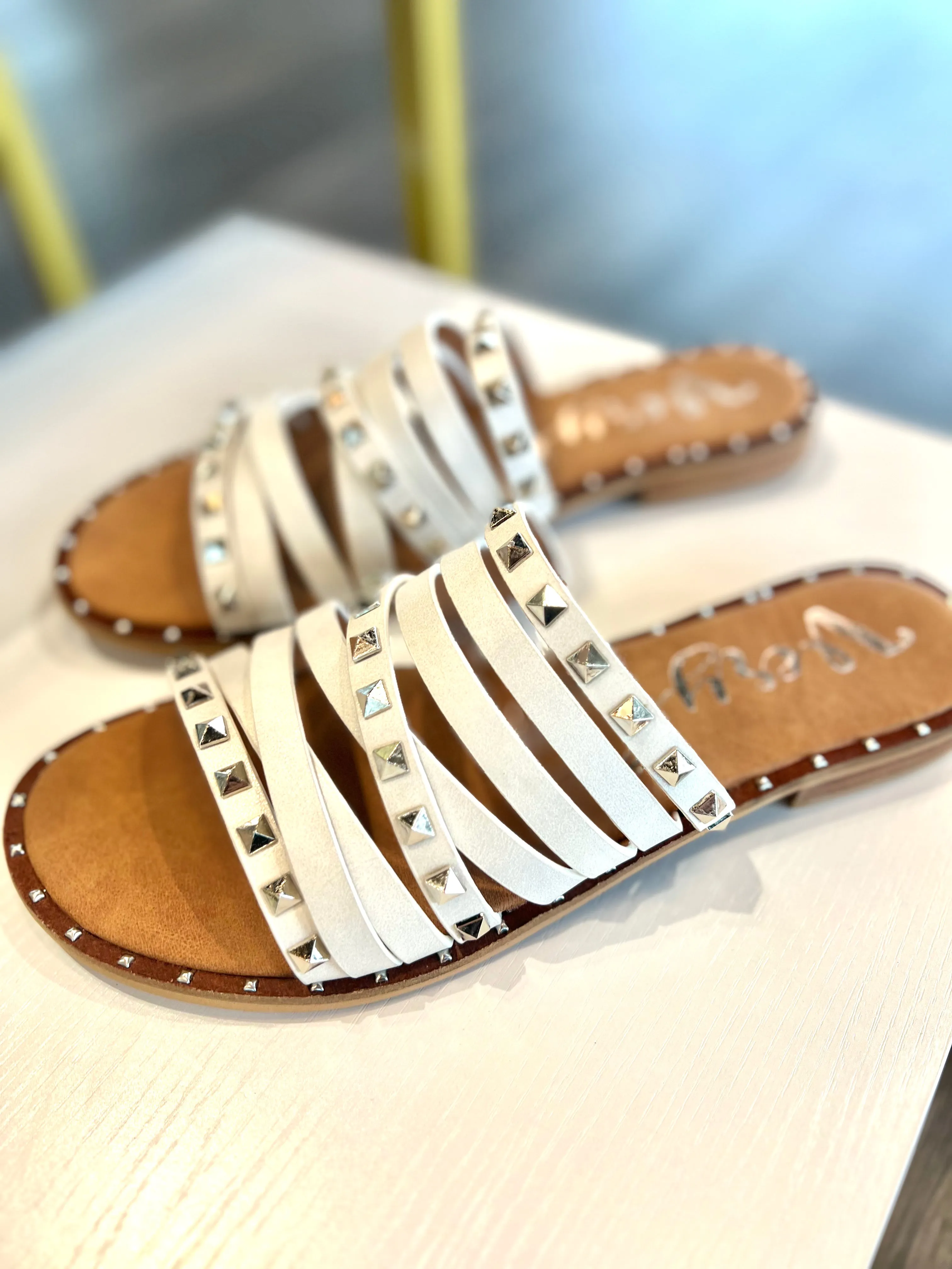 Studs Sandals (White)