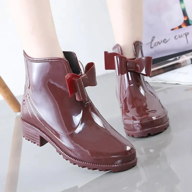 Women Rain Boots Fashion Non-Slip Water Flat Bottom Women Velvet Short Tube Shoes - WRB50138